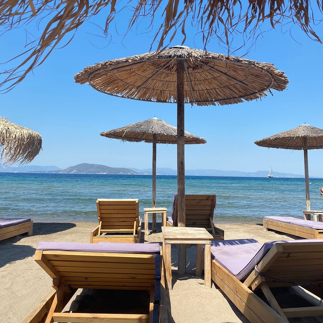 Bocampo Beach Bar