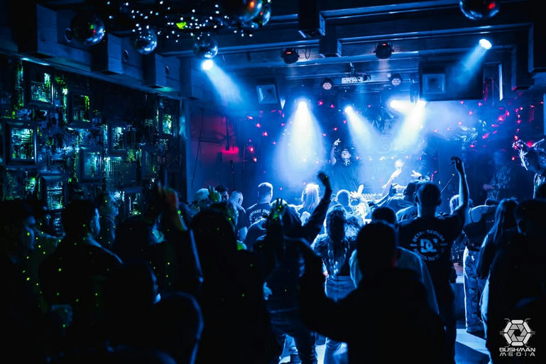 Cross Club