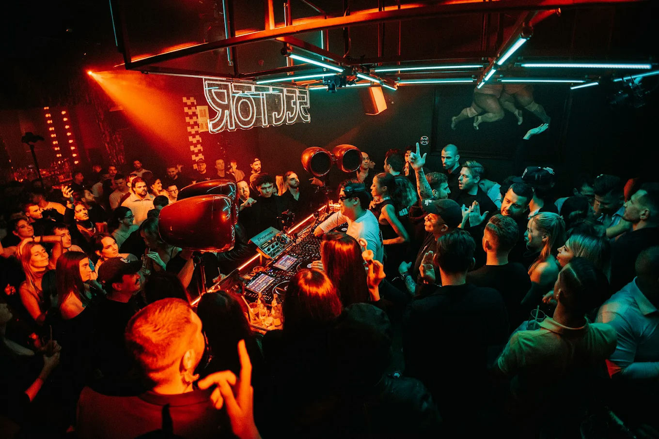 DOJO Boutique Club