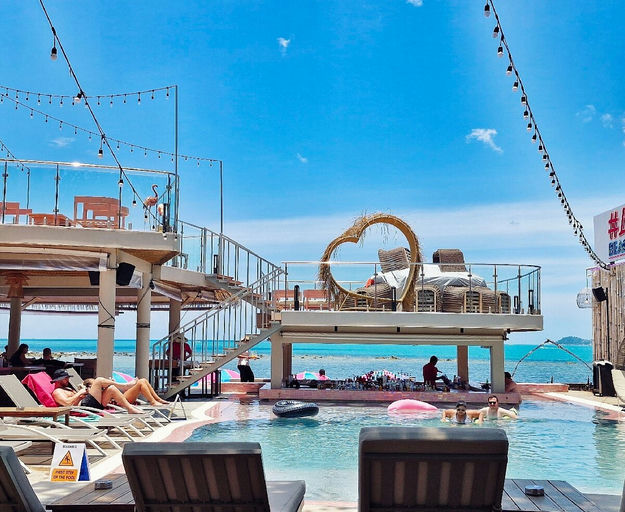 Love Beach Club