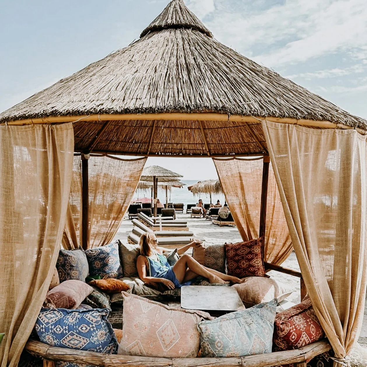 Papas Beach Club