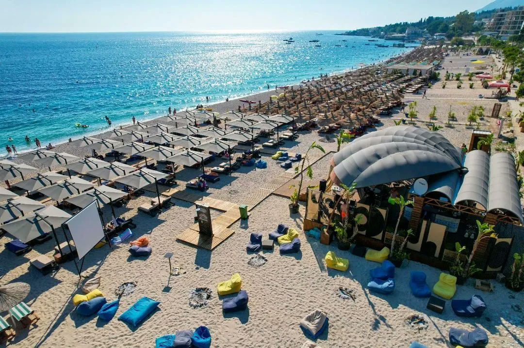 Salinas Beach Bar