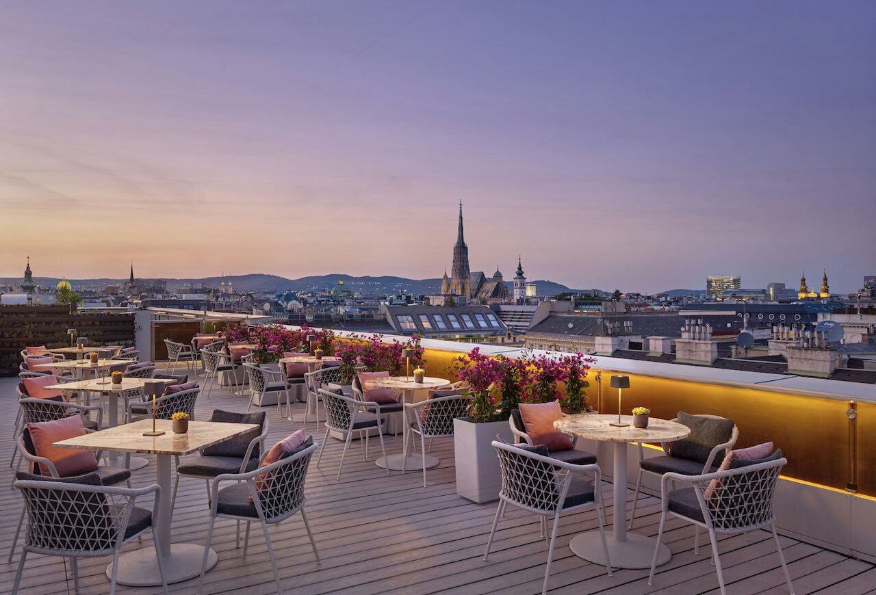 The Ritz-Carlton Atmosphere