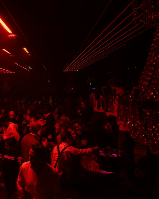 V Club