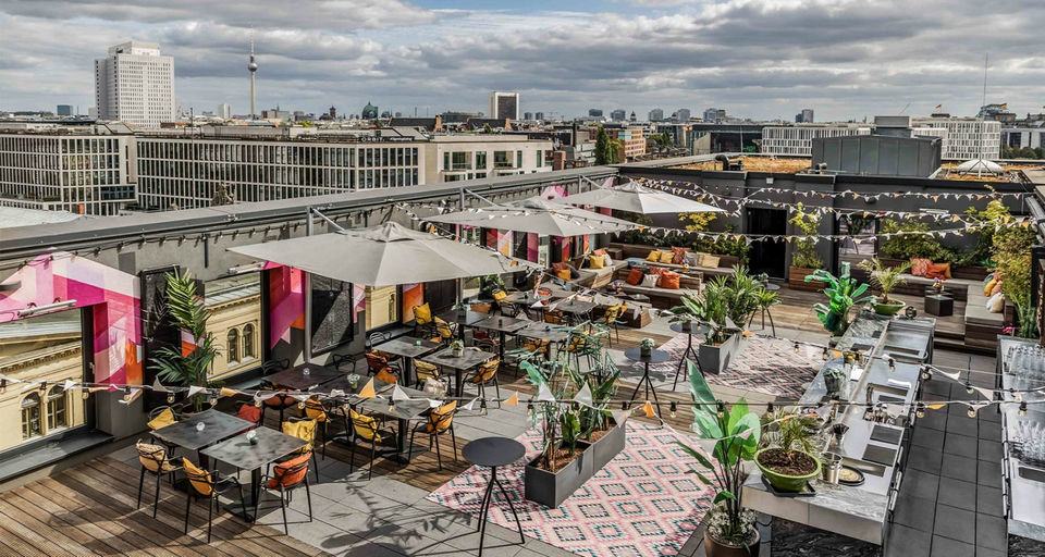 AMANO Rooftop Bar
