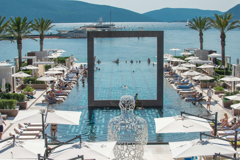 Aura Beach