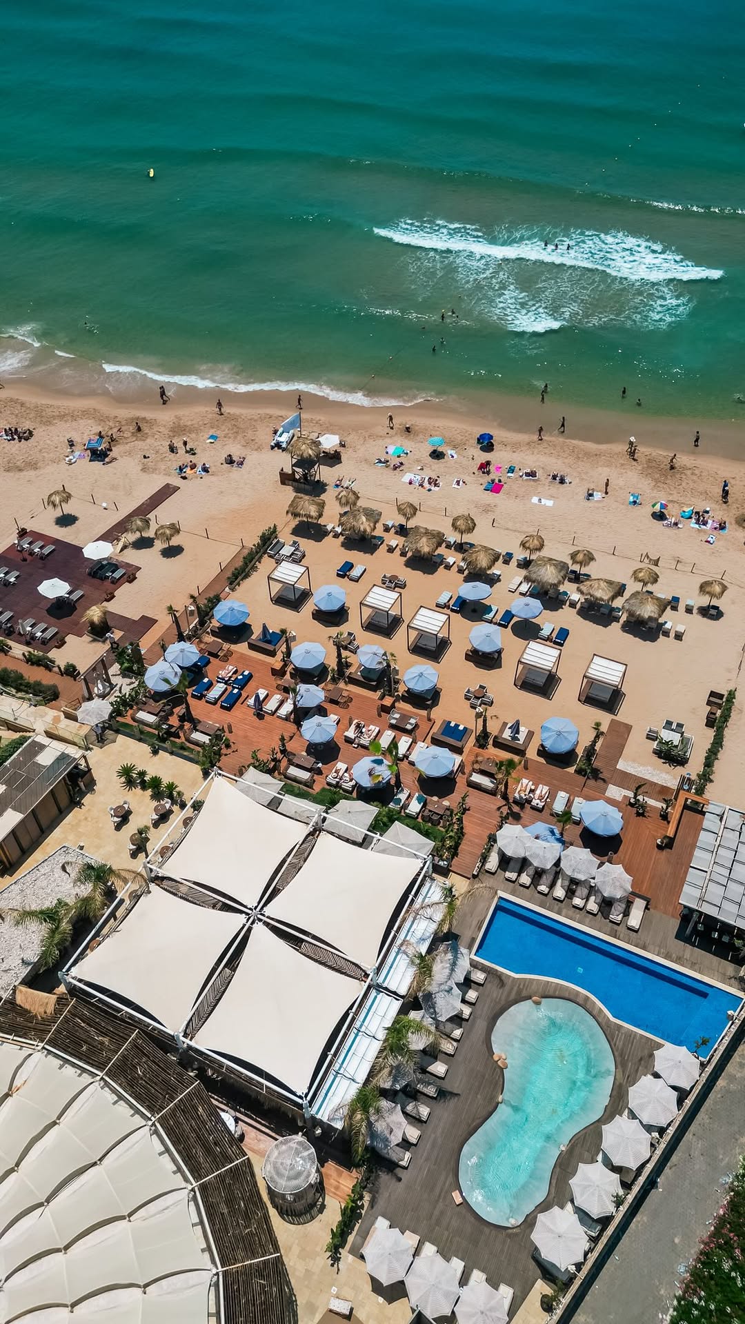 Video 2 from Bar Du Port Beach