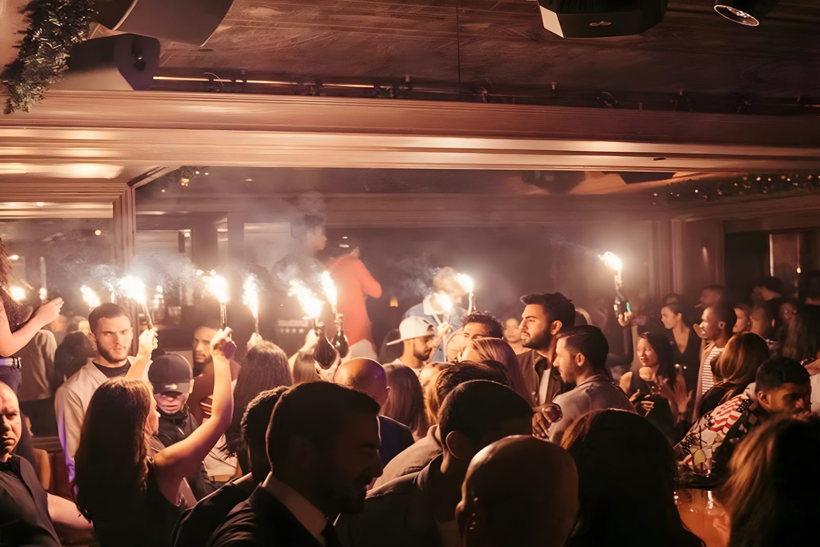 Bling at FIVE Palm, a night club in Dubai, UAE — photo 2
