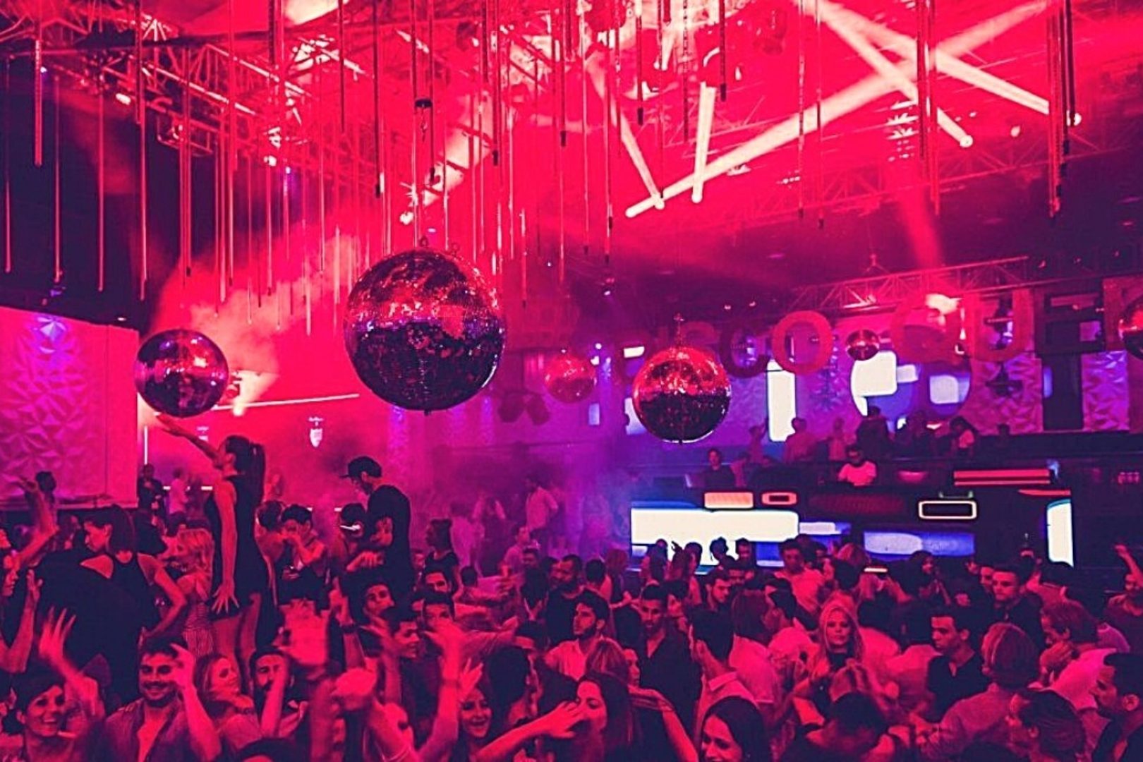 BLU, a night club in Dubai, UAE — photo 5