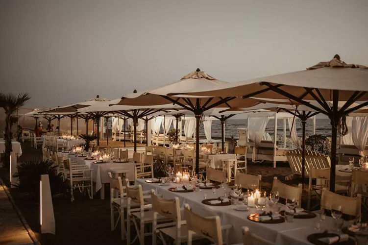 Controvento Beach Club