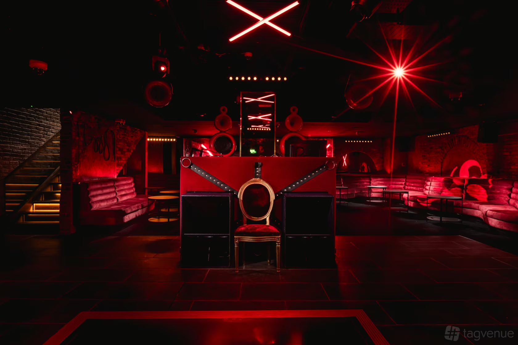 Dear Darling, a night club in London, England — photo 4