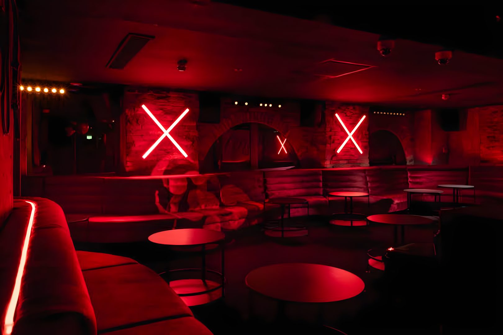 Dear Darling, a night club in London, England — photo 5