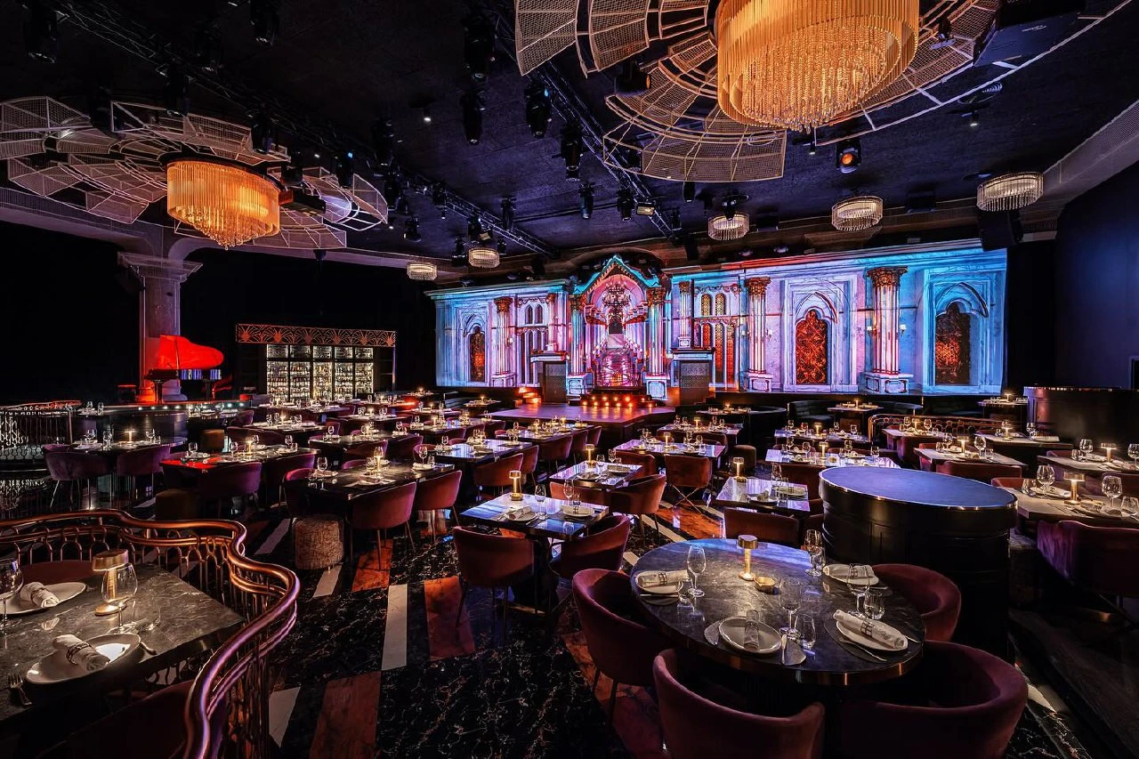 DREAM Dinner Show, a restaurant in Dubai, UAE — photo 2