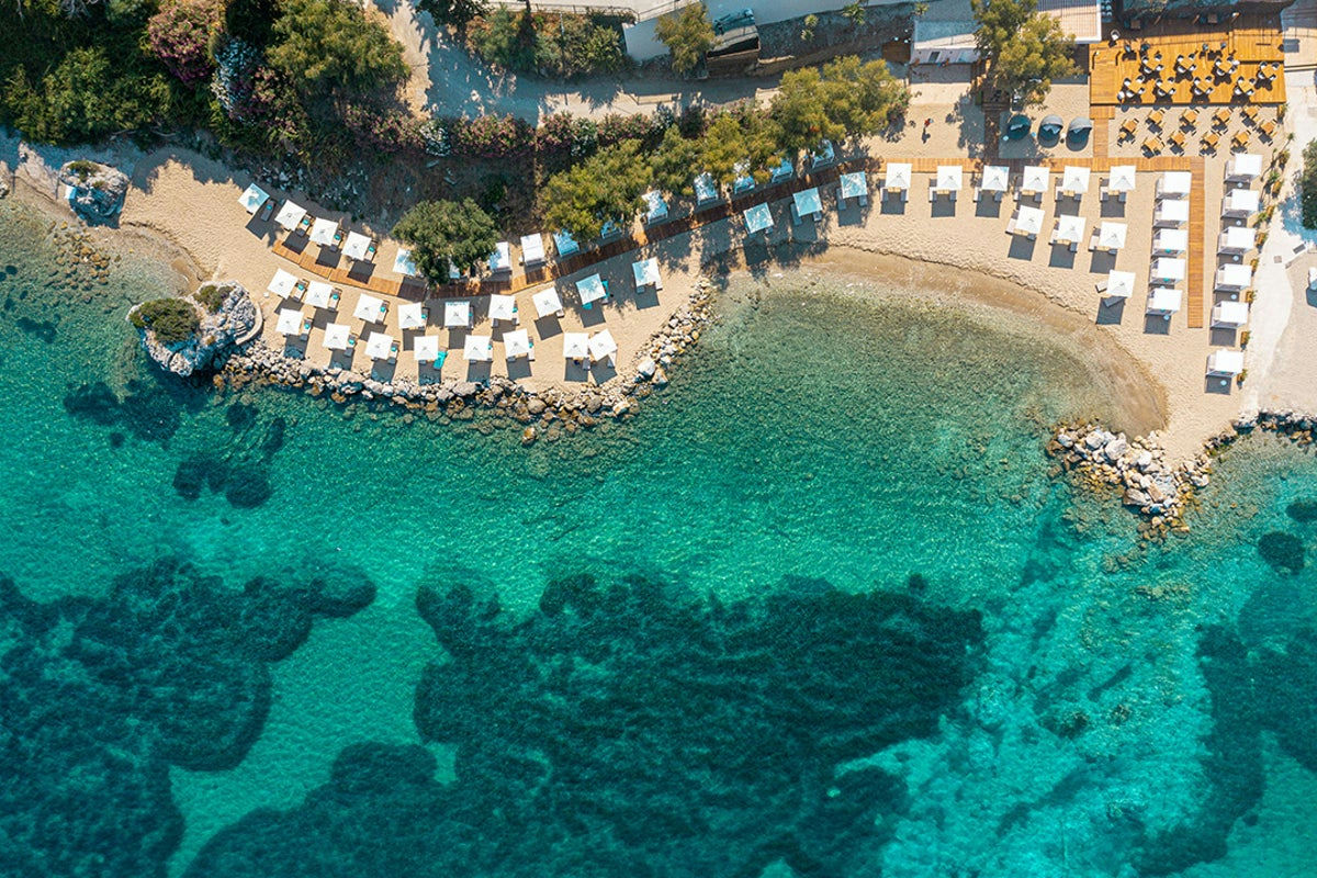Emerald Beach Bar