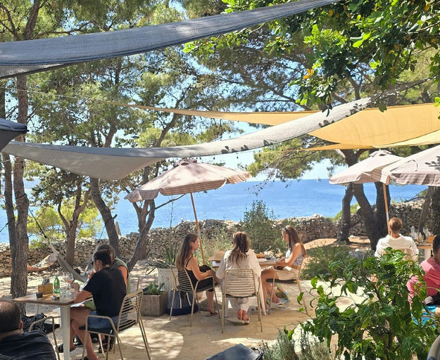 Falko Beach Bar