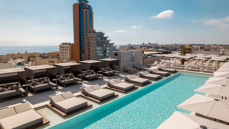Flo Skypool