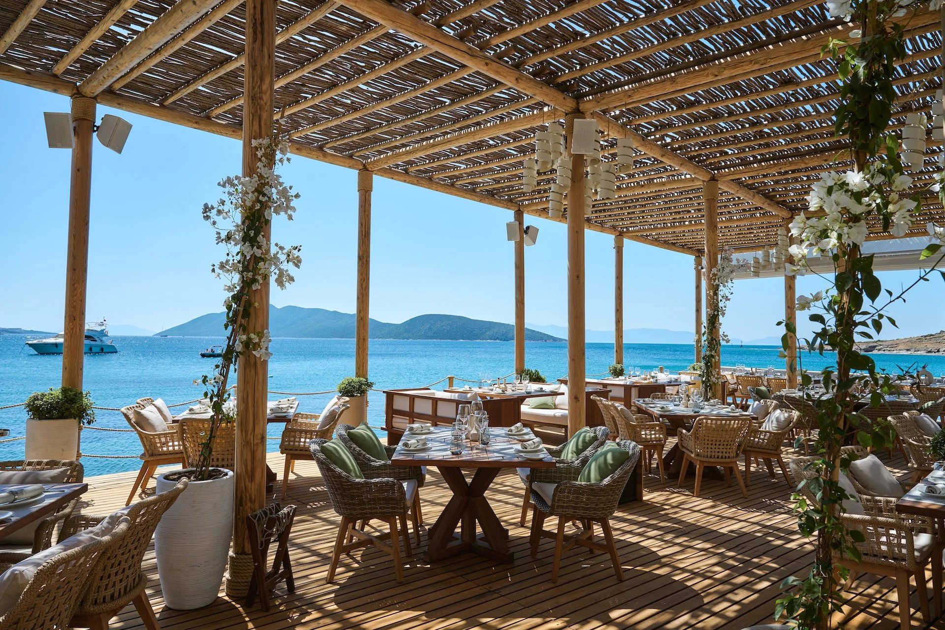 Folie Restaurant & Sea, a night club in Bodrum, Turkey — photo 2