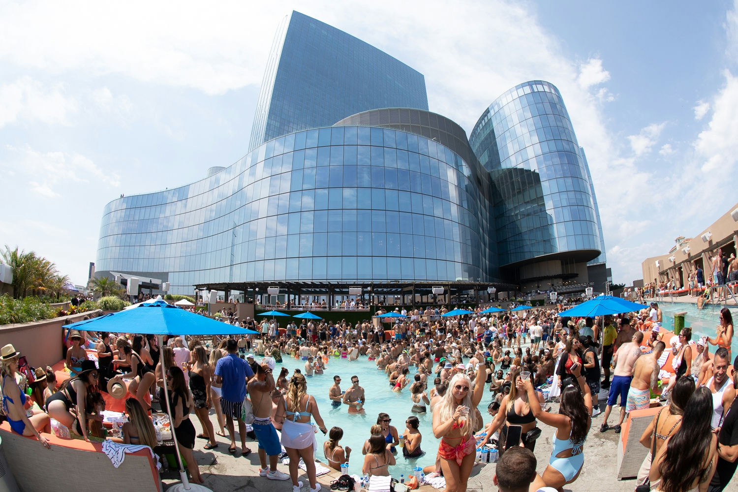 HQ2 Beachclub
