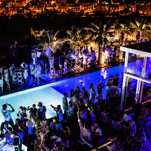 Hugo's Hotel 5 Rooftop