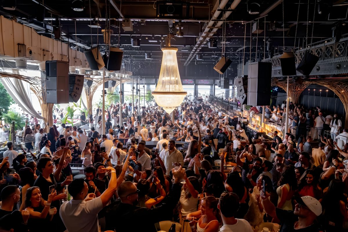 Iris, a night club in Dubai, UAE — photo 1