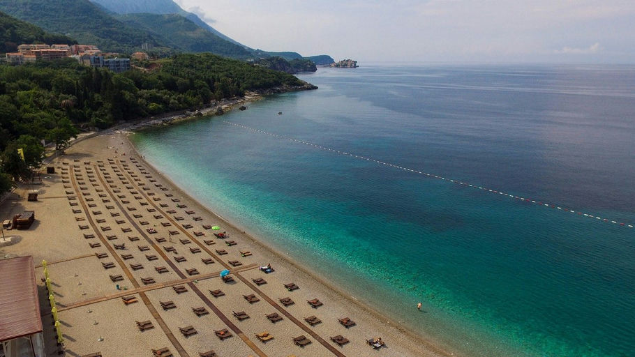 Kamenovo Beach Bar
