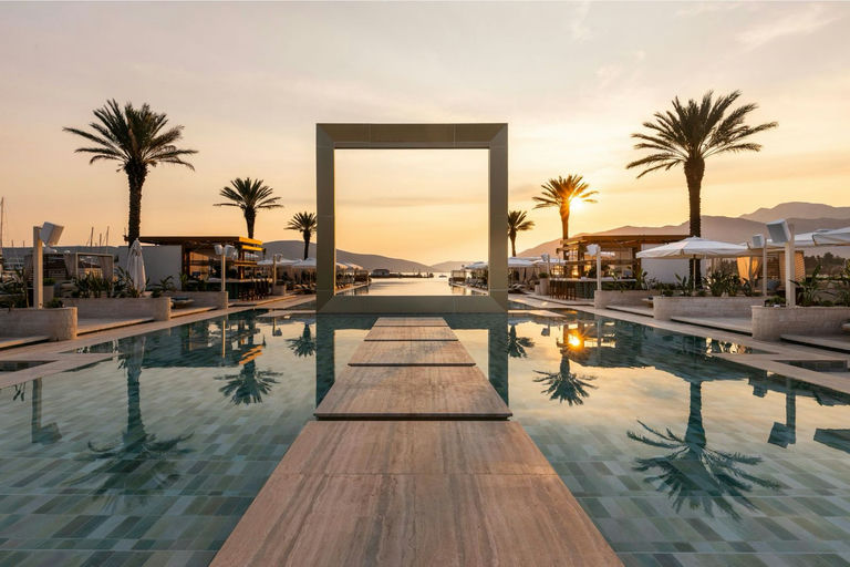 La Perla Beach Club