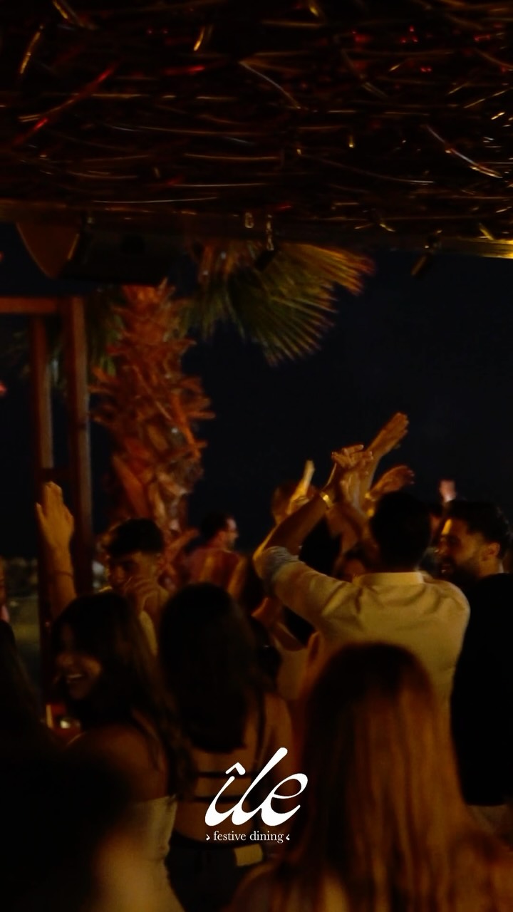 Video 7 from Île Beach Bar