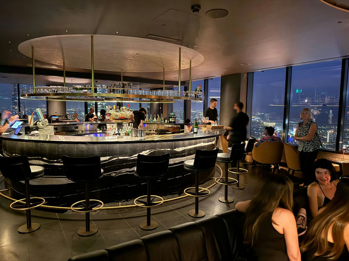 Lui Bar 