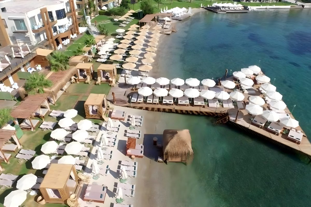 Miya Beach Club, a restaurant in Bodrum, Turkey — photo 2