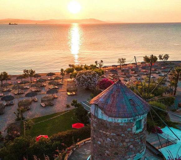 Mylos Beach Bar