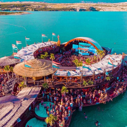 Noa Beach Club