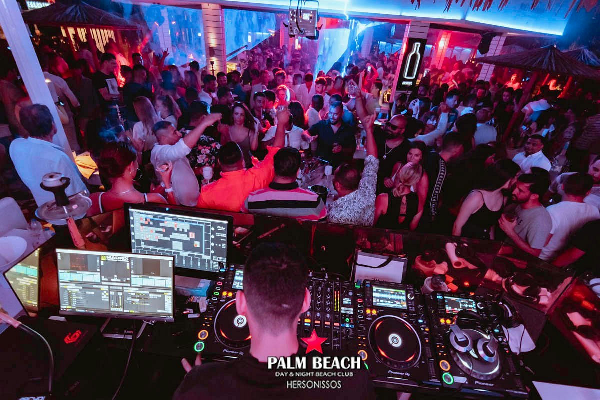 Palm Beach Club Lounge