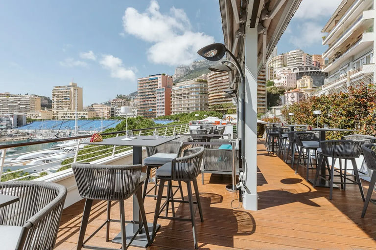 Équivoque Rooftop Terrace