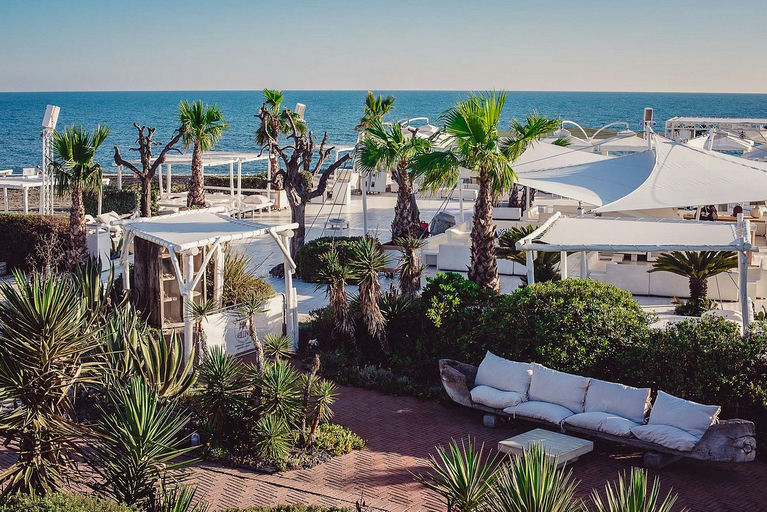 Shilling Ostia Beach Club