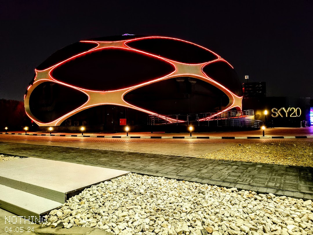 Sky 2.0, a night club in Dubai, UAE — photo 4