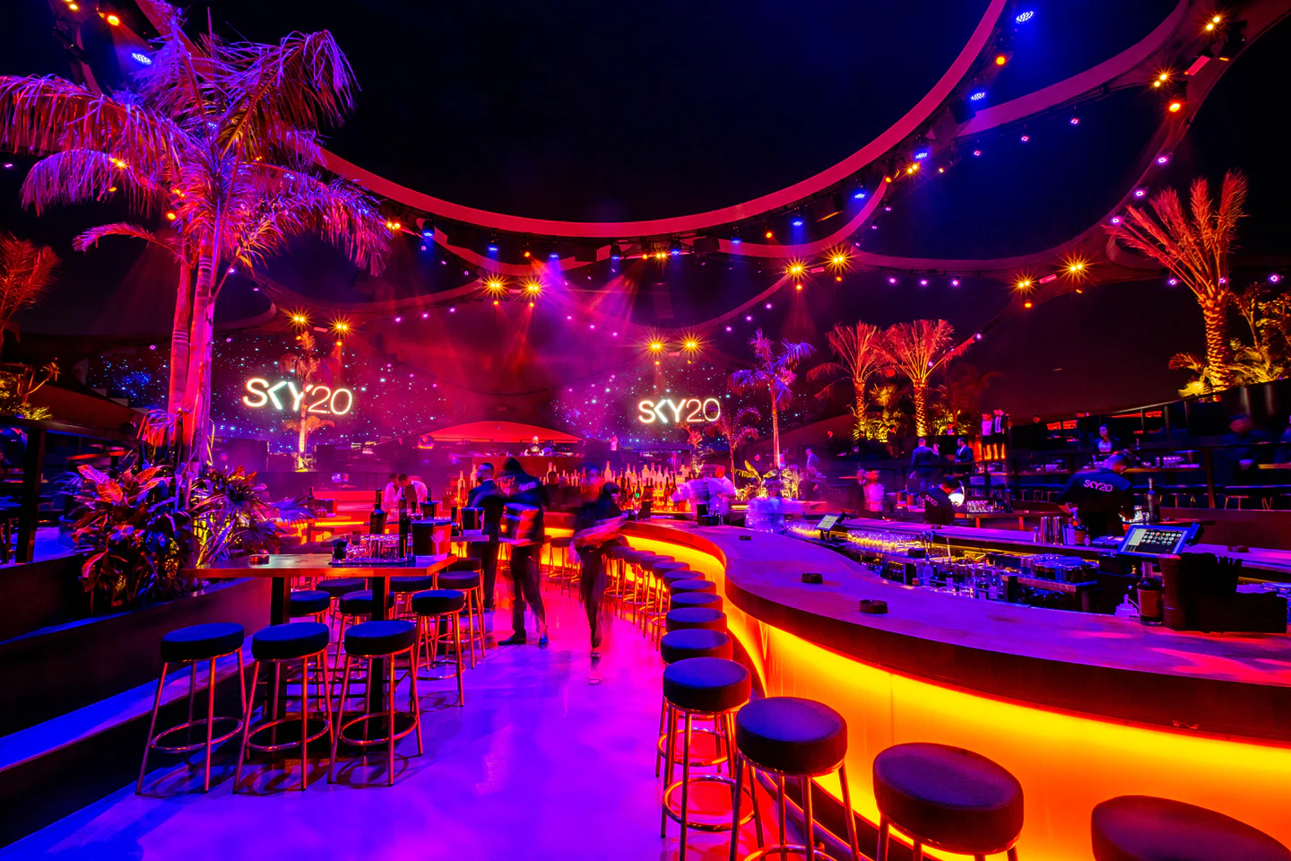 Sky 2.0, a night club in Dubai, UAE — photo 6