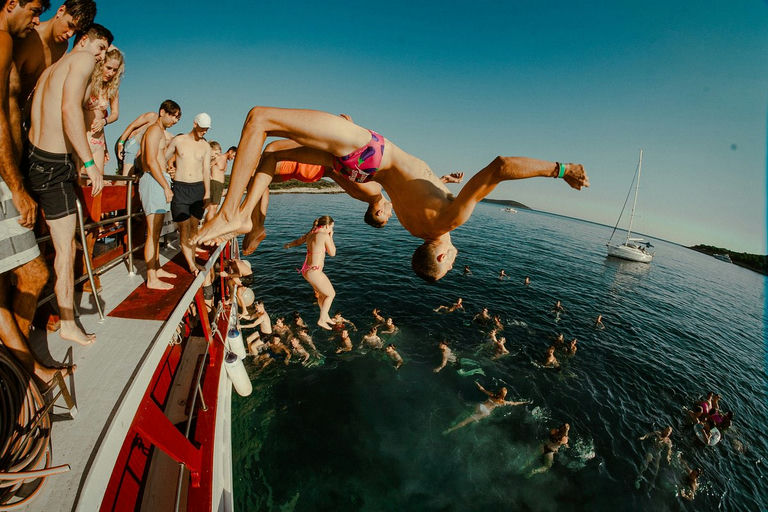 Sundown Sessions Boat Party