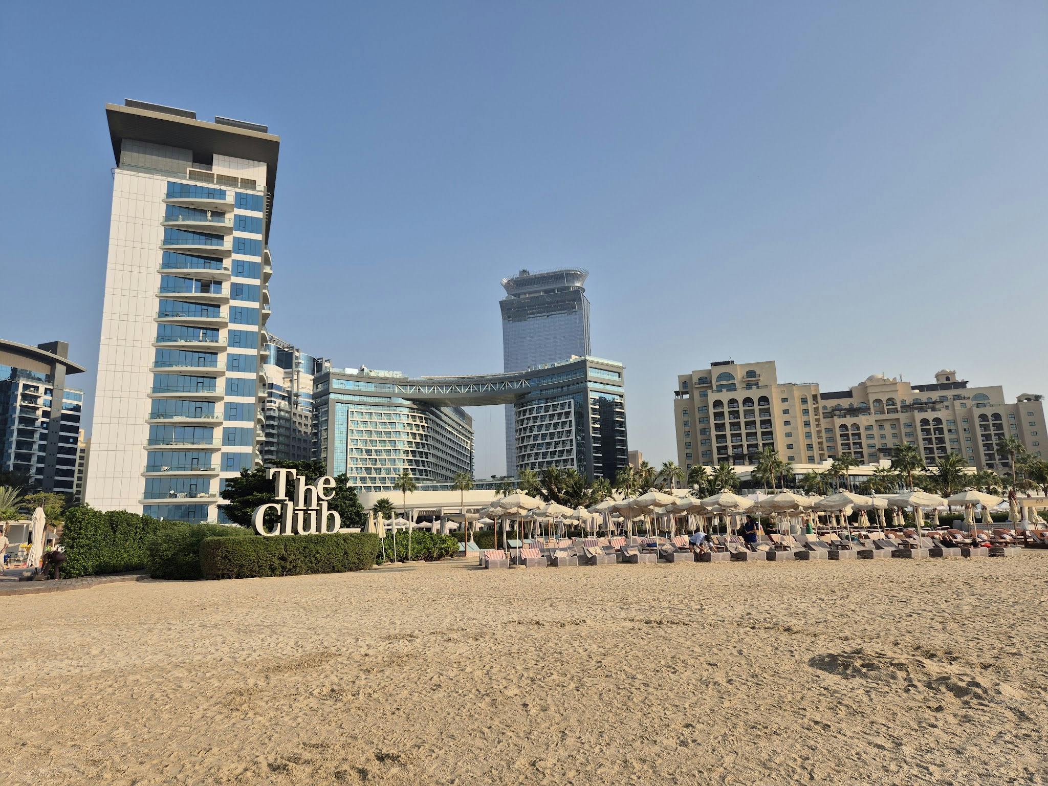 The 305, a beach club in Dubai, UAE — photo 4