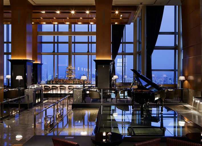 The Bar at The Ritz-Carlton