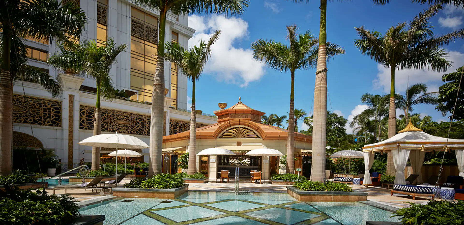 The Ritz-Carlton Pool Bar