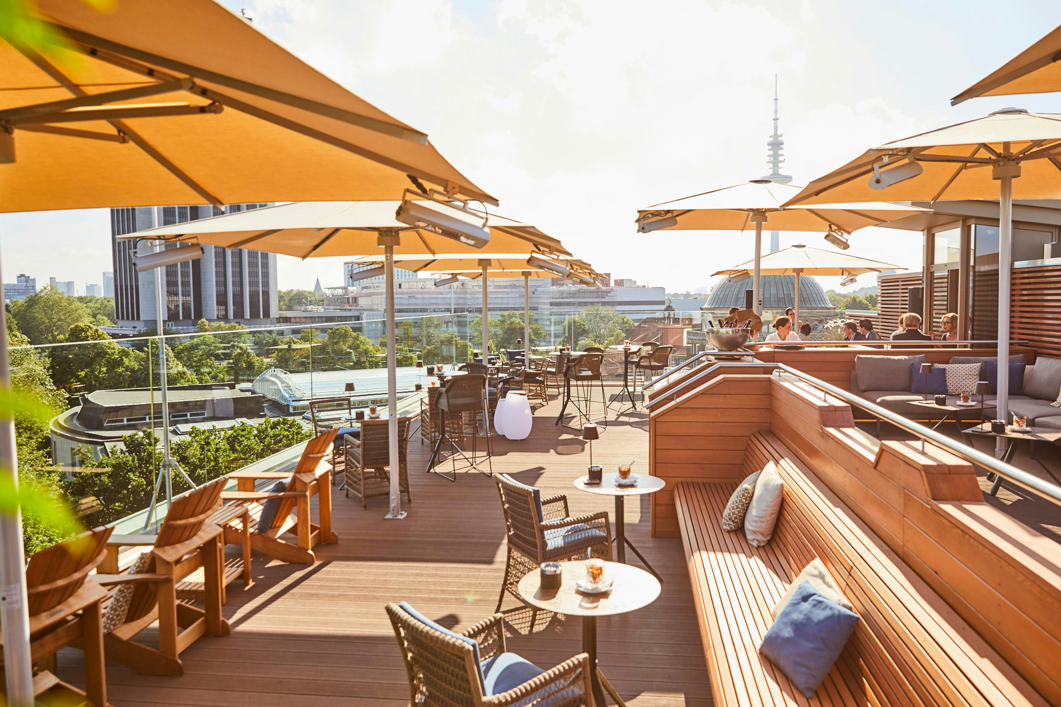 Top Seven Roof Bar at Grand Elyseé